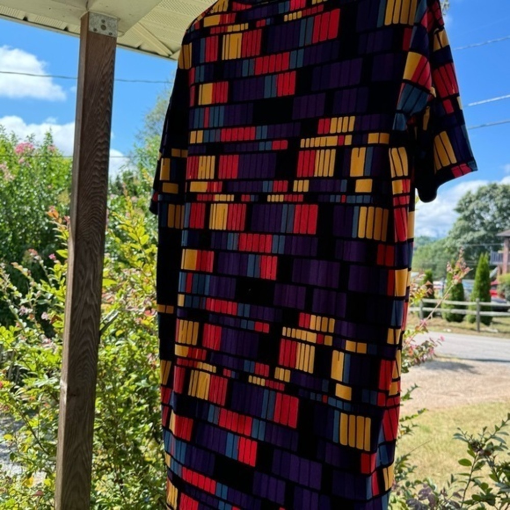 Lularoe EUC Women’s Multicolor‎ Geometric Irma sz S Bundle and save! - Picture 5 of 6